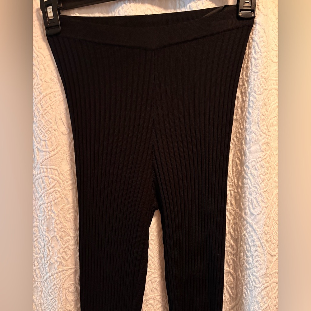 Sandro 'Ribbed' Black Flare Pants - Picture 6 of 6